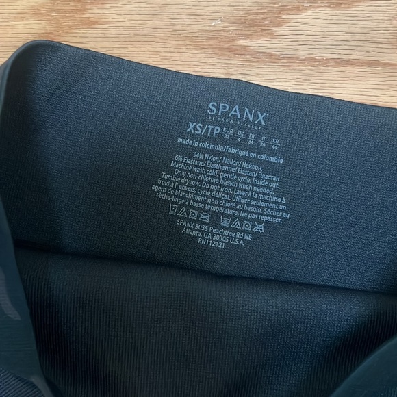 Camo XS Spanx Leggings - Picture 2 of 2